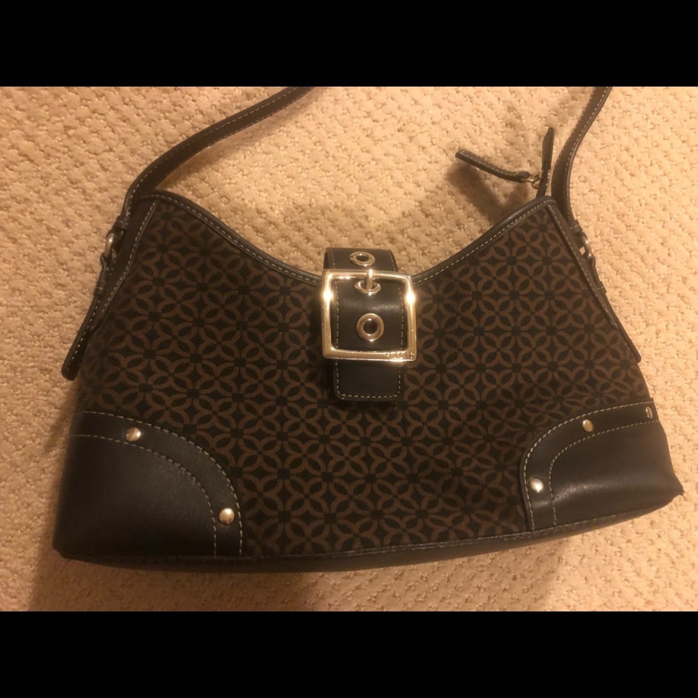 Relic Handbag, Black and Tan/brown. RL4370